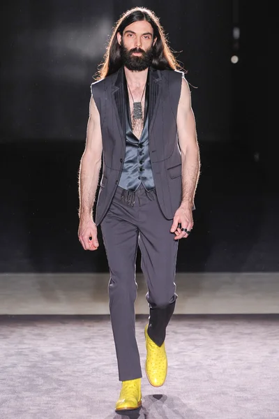 Look 13
